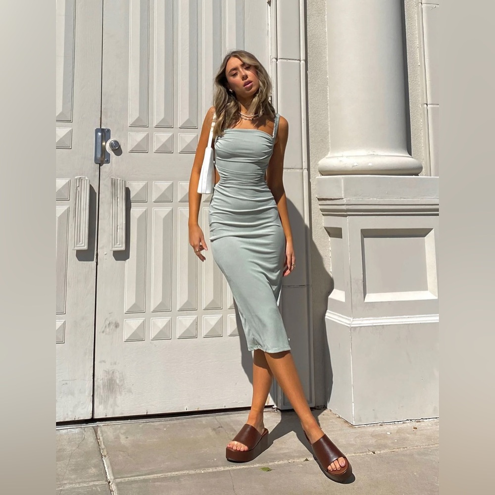 Lainey MIDI Sage Dress Size 2